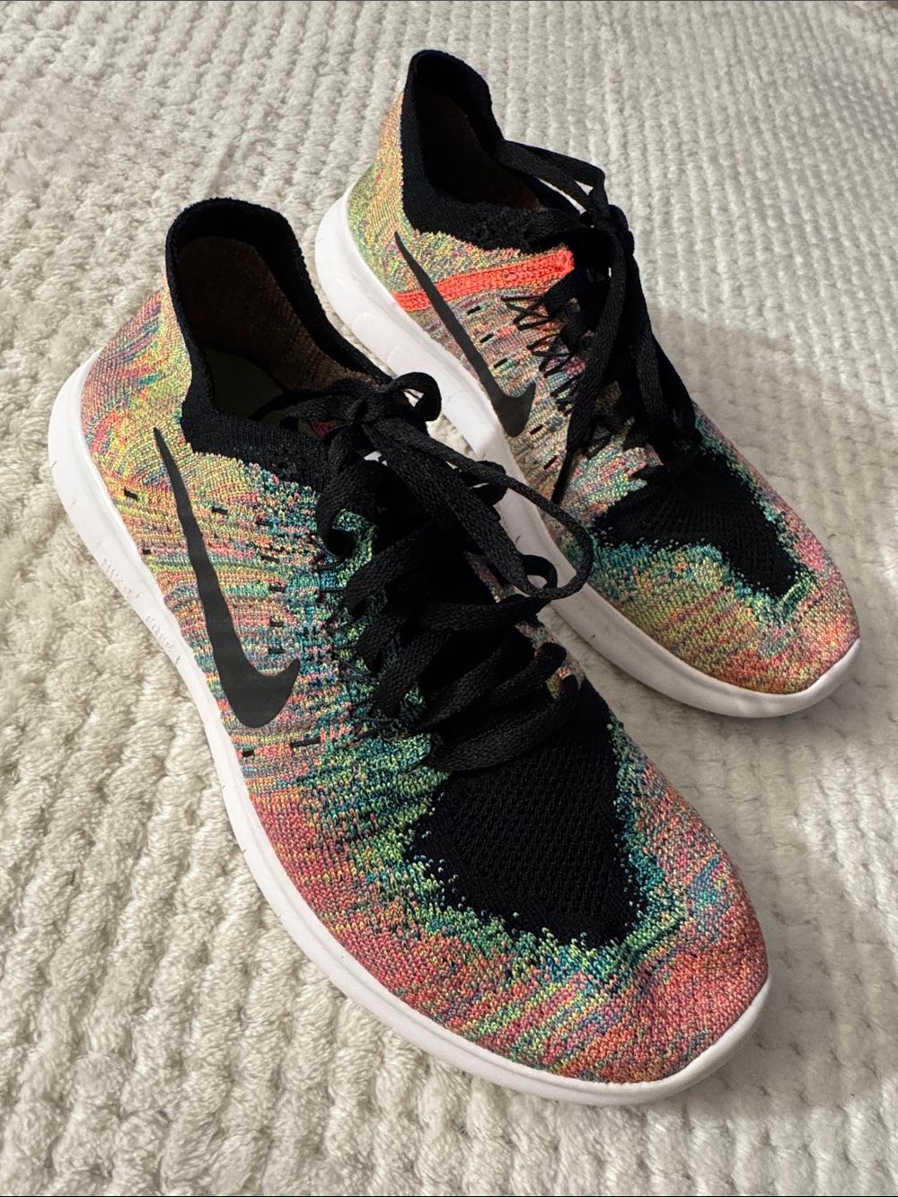 👟 EUC Nike Free RN Flyknit Rainbow Running Shoes – Girls Size 6Y